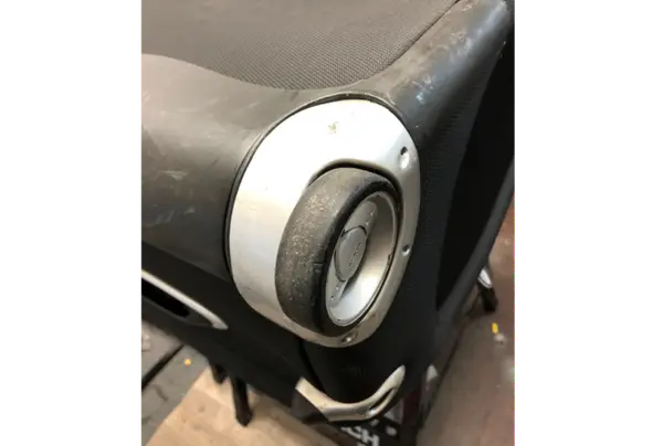 TUMI キャスター劣化修理