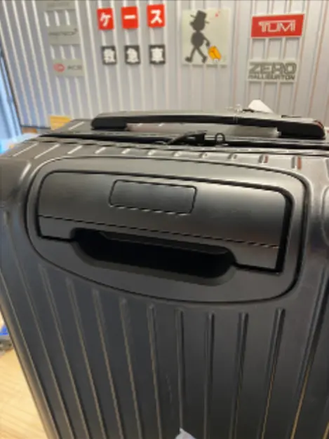リモワ ハンドル傾き修理（専用代用品交換） 修理後