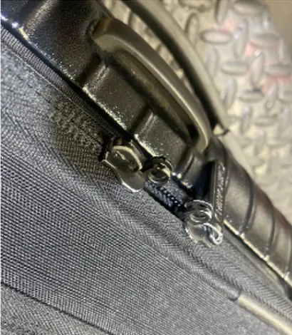 RIMOWA スライダー交換(ファスナー修理) 修理後
