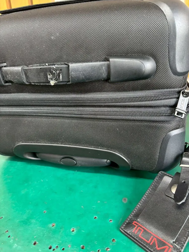 TUMI ケースハンドル交換修理