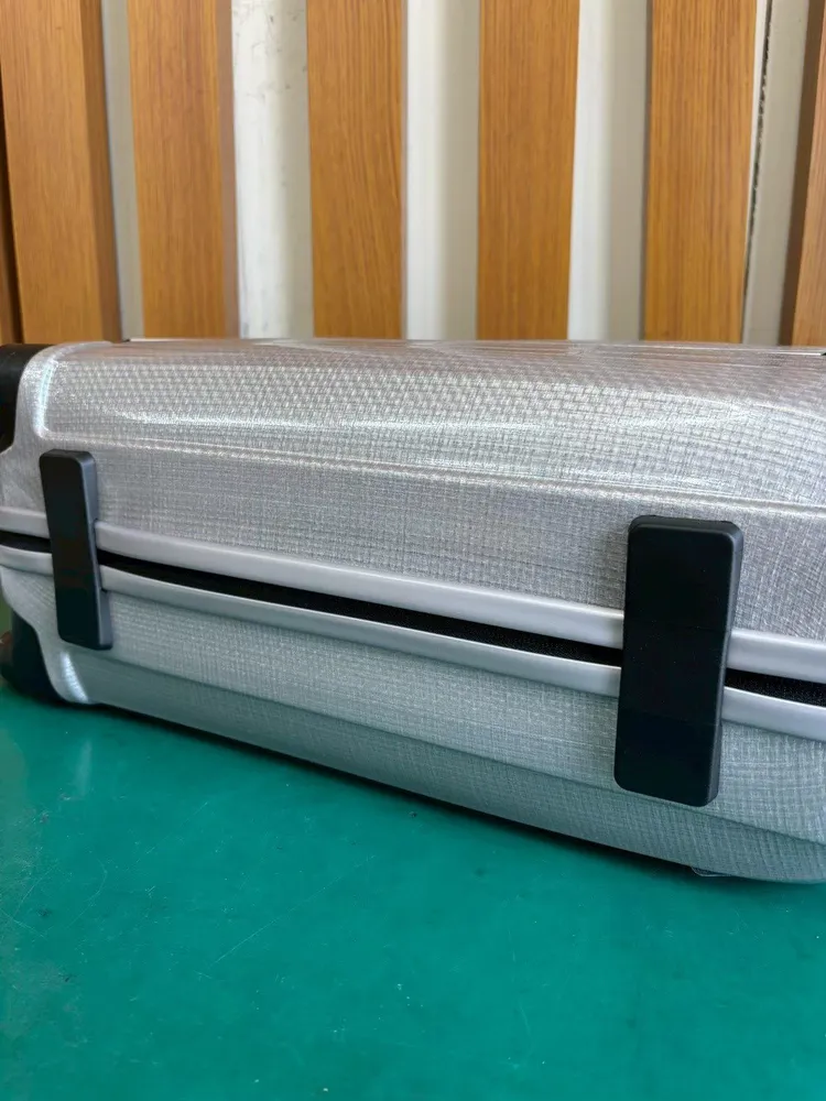 Samsonite ヒンジ交換修理 修理後