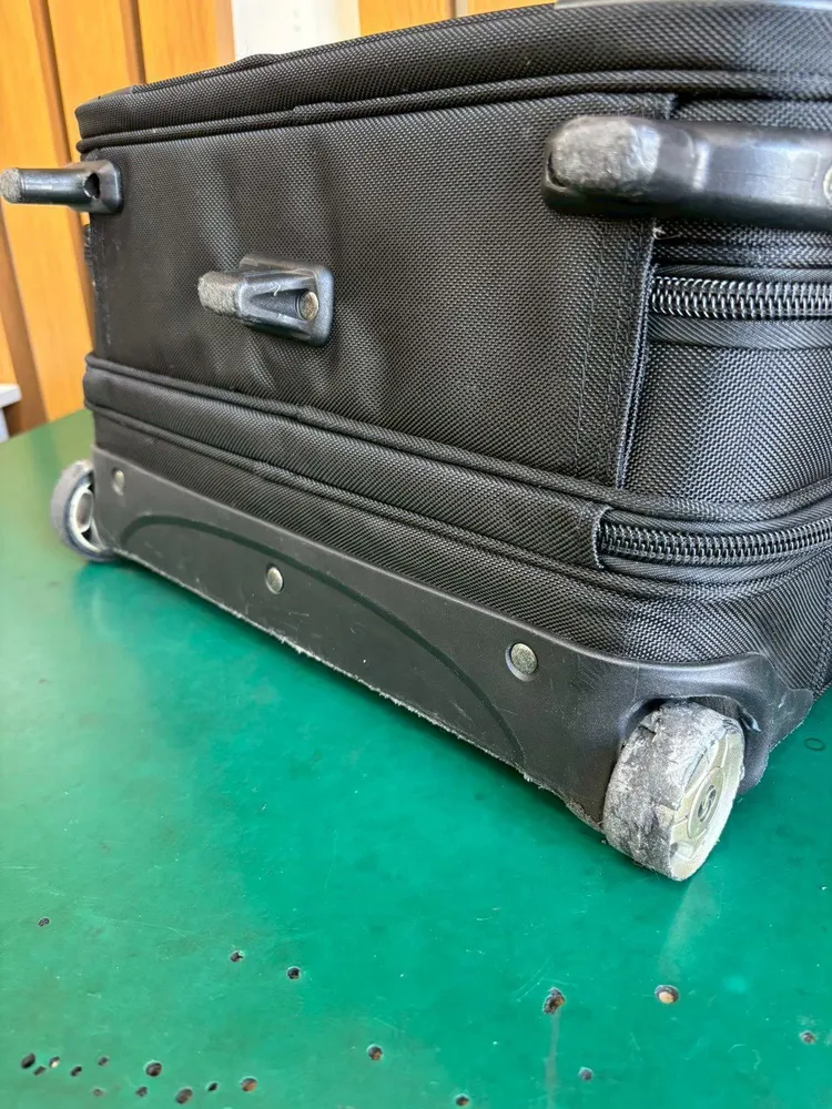 Samsonite キャスター交換修理