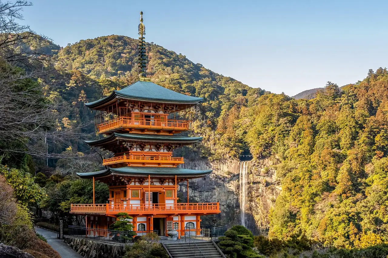 和歌山県｜那智の滝・青岸渡寺三重塔