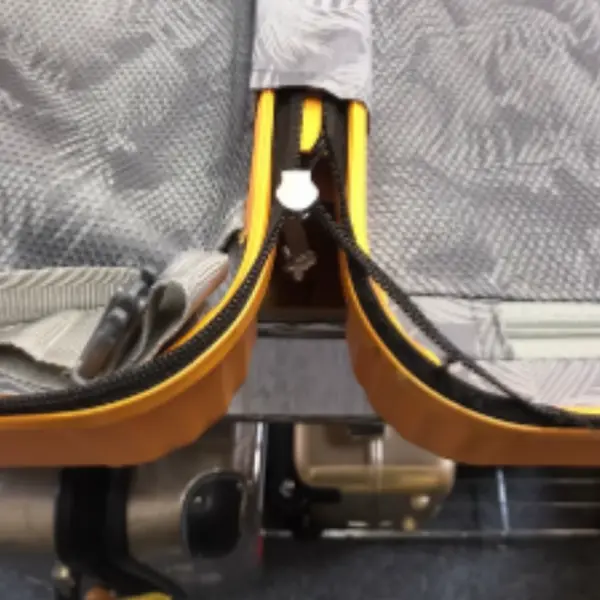 ACEのファスナー修理